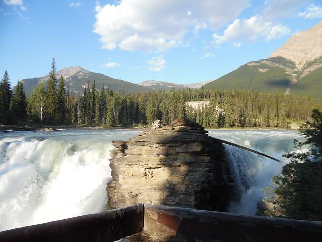 Sunwapta Falls